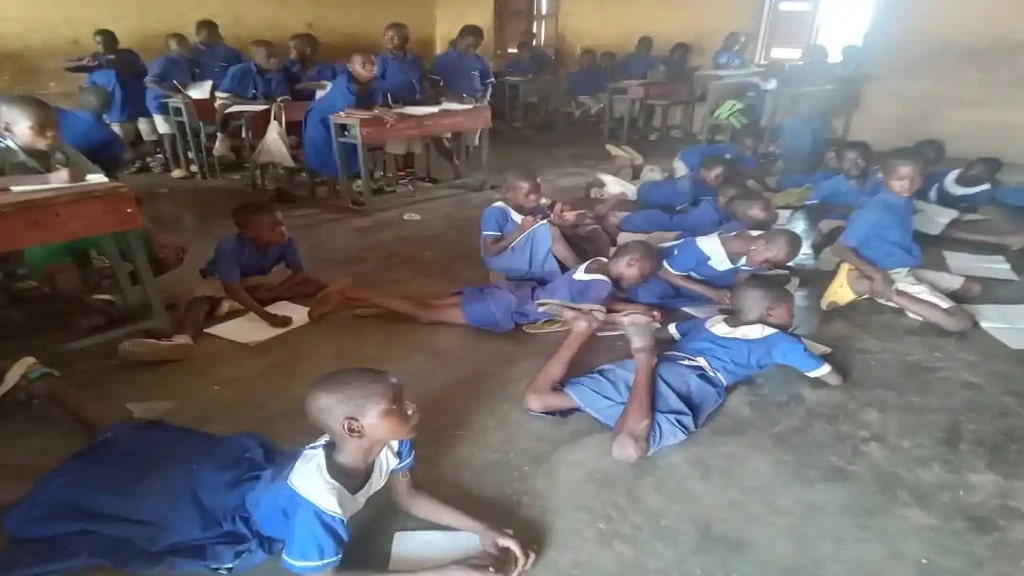 Schools In Gushegu Suffer Critical Furniture Deficit